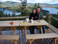 Bei einer Teepause am Grillhouse